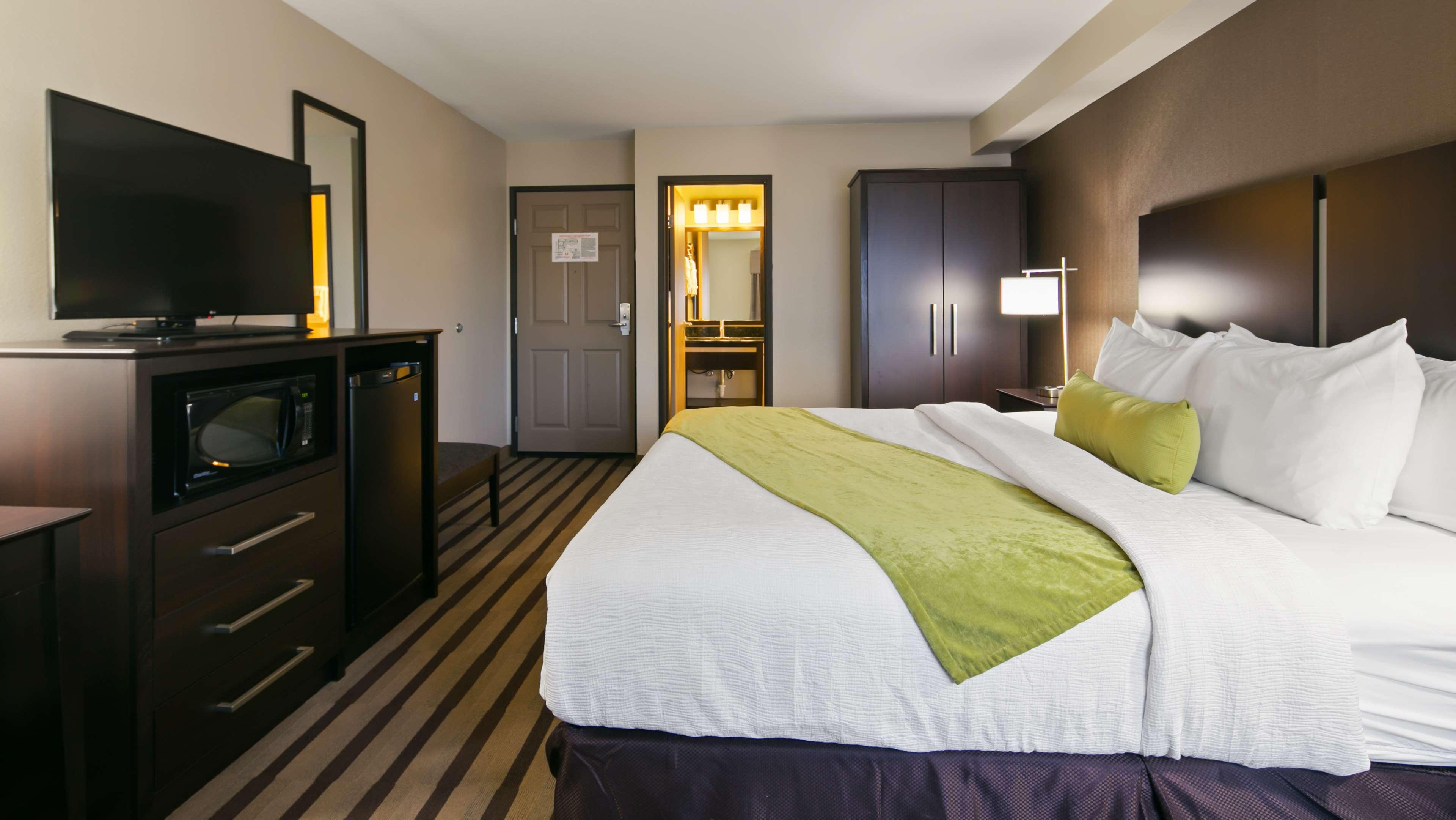 Best Western Harvest Inn & Suites Grand Forks Ngoại thất bức ảnh