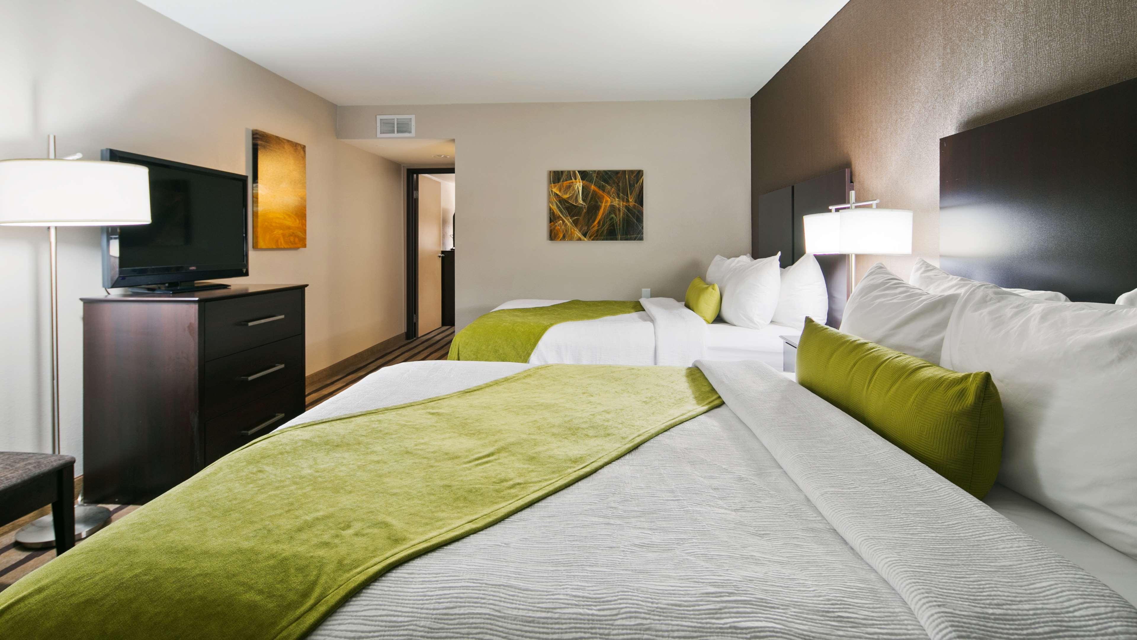 Best Western Harvest Inn & Suites Grand Forks Ngoại thất bức ảnh