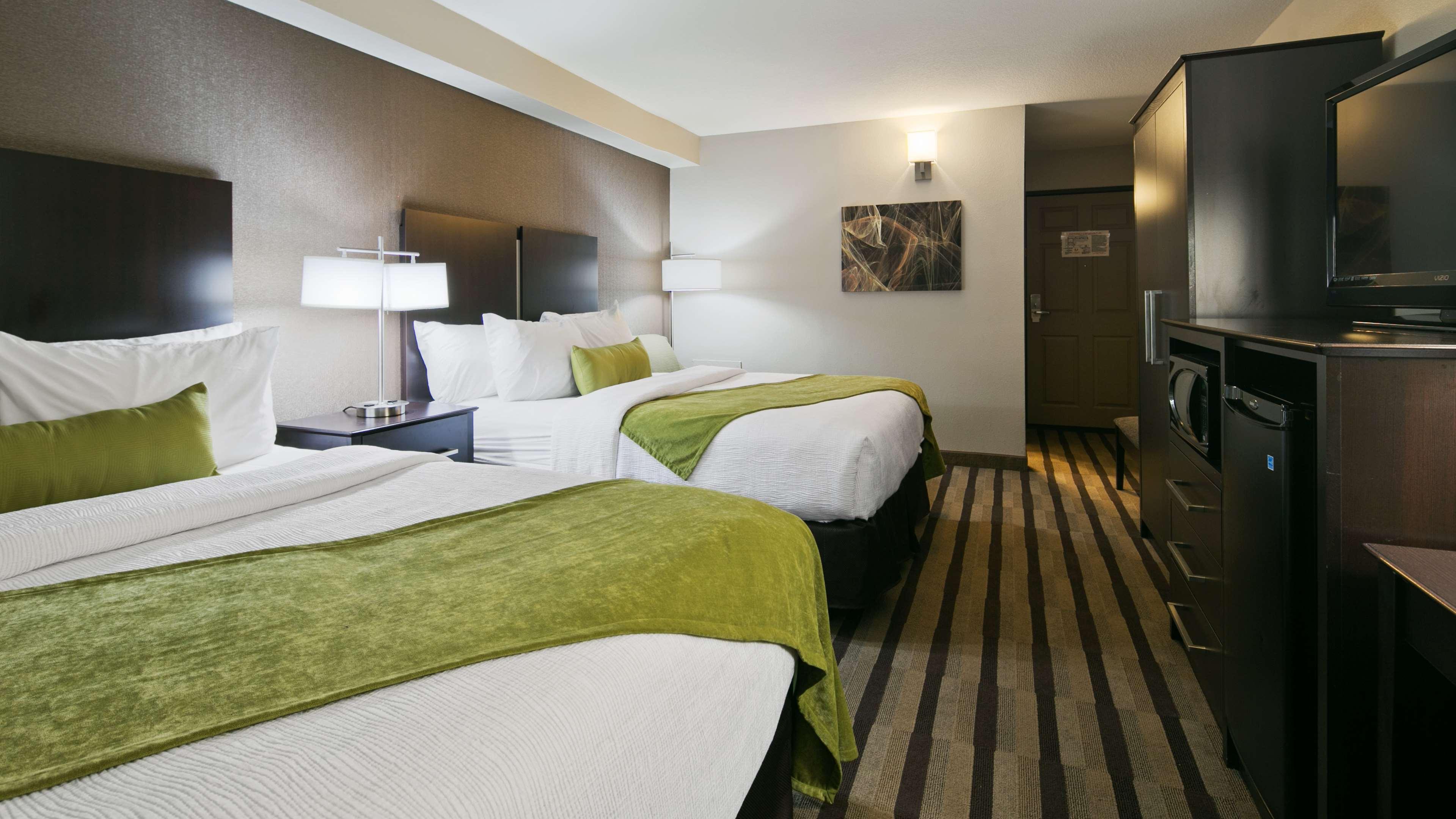 Best Western Harvest Inn & Suites Grand Forks Ngoại thất bức ảnh