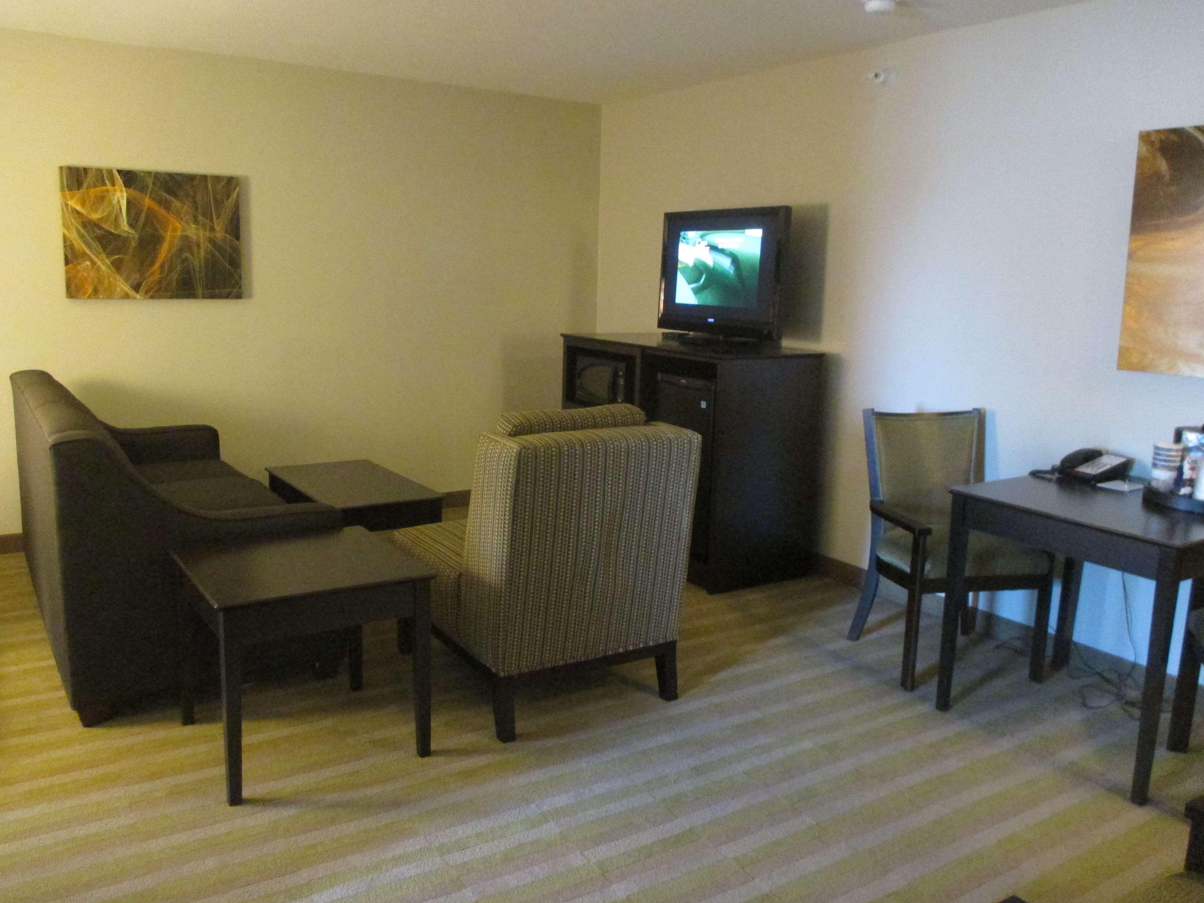 Best Western Harvest Inn & Suites Grand Forks Ngoại thất bức ảnh