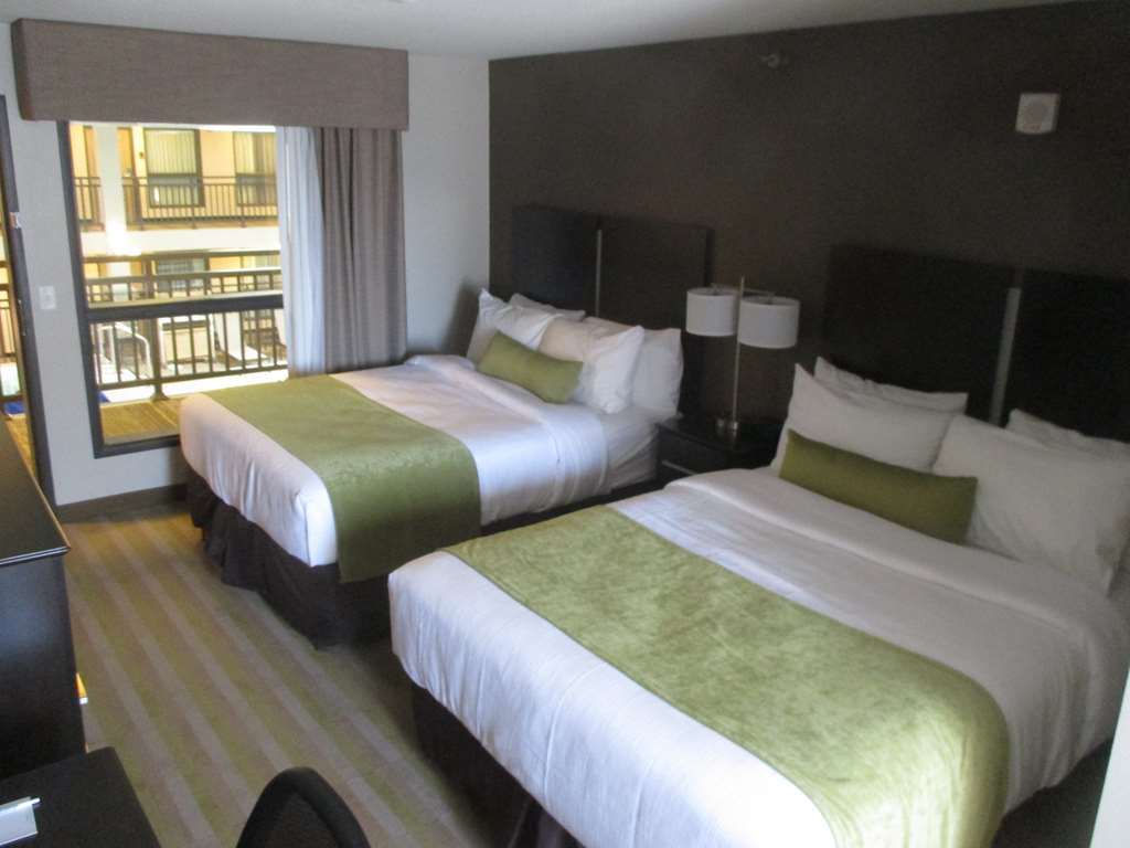 Best Western Harvest Inn & Suites Grand Forks Phòng bức ảnh